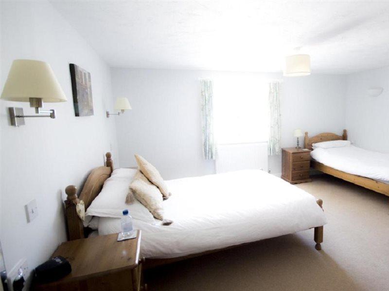 The Five Dials Inn Ilminster Buitenkant foto