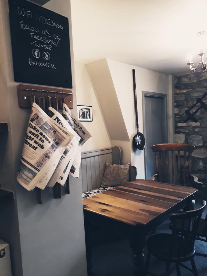 The Five Dials Inn Ilminster Buitenkant foto